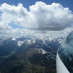 Flugwegposition um 12:05:49: Aufgenommen in der Nähe von Gemeinde Trins, Österreich in 3205 Meter